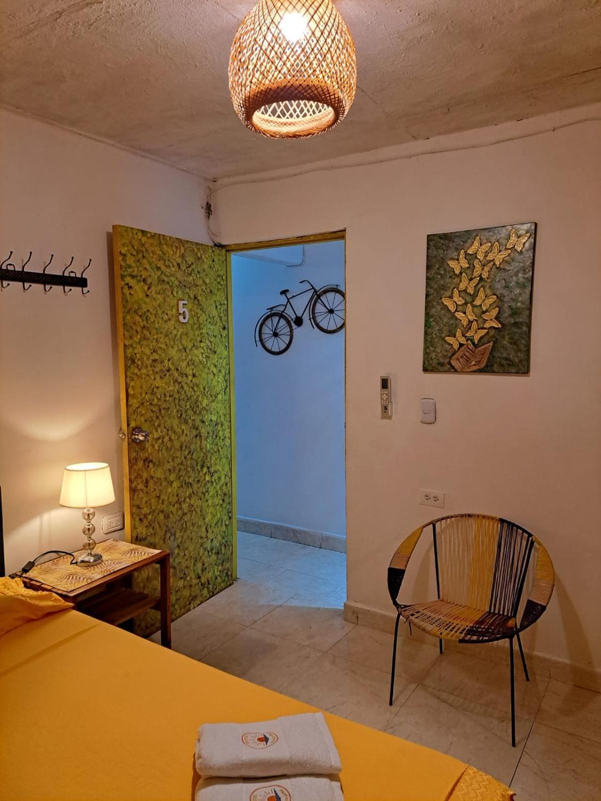 Hostel Shalom Adonai Cartagena Eksteriør bilde