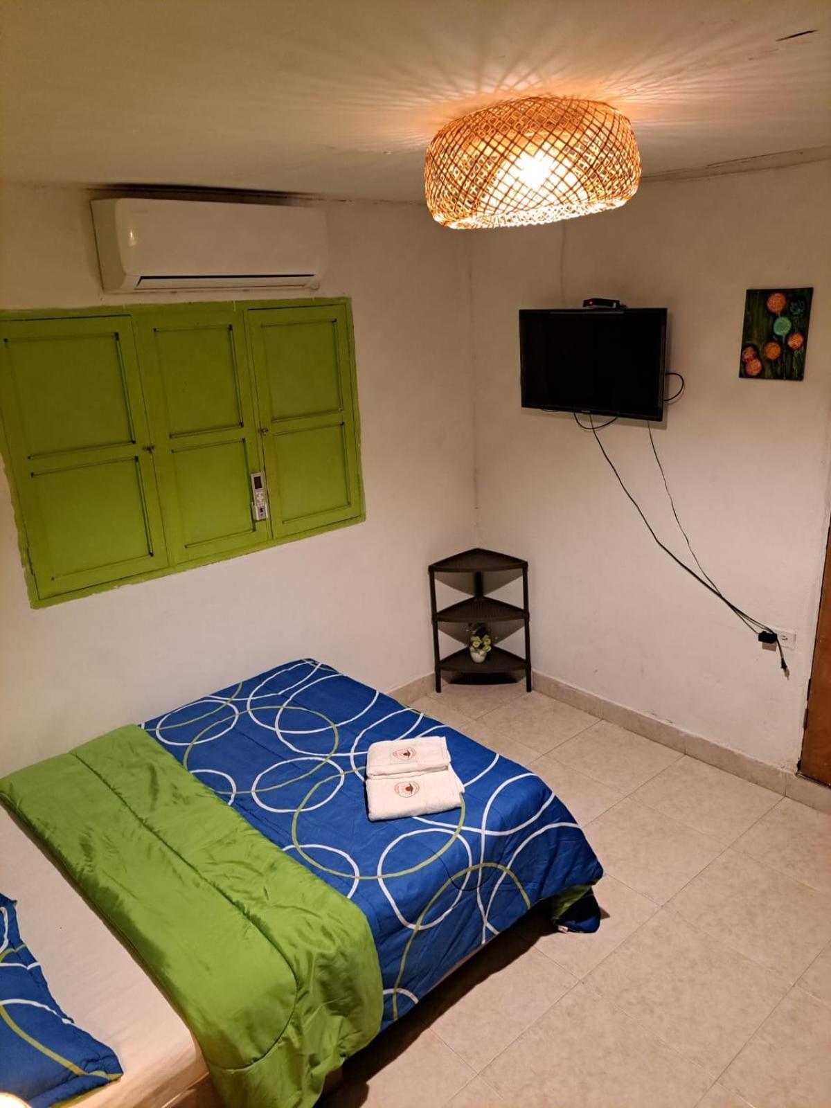 Hostel Shalom Adonai Cartagena Eksteriør bilde