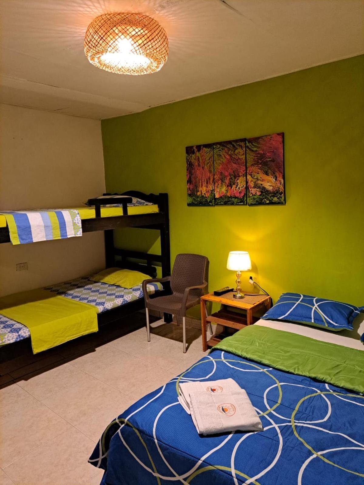 Hostel Shalom Adonai Cartagena Eksteriør bilde