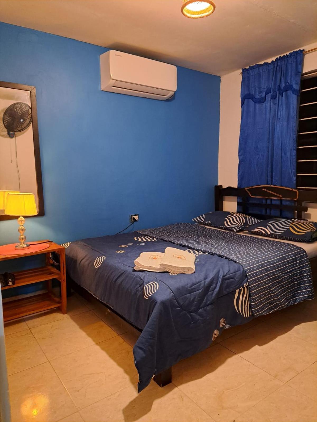 Hostel Shalom Adonai Cartagena Eksteriør bilde